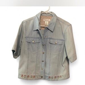 Susan Bristol Vintage Y2K Light Blue Short Sleeve Jean Jacket with Floral Detail